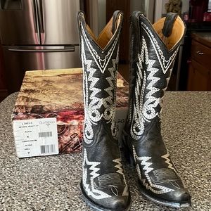 Gorgeous never worn Old Gringo boots